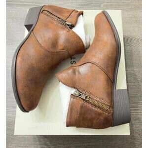 Sun + Stone Adelinee Chocolate Double Zip Ankle Bootie Women Size 5.5